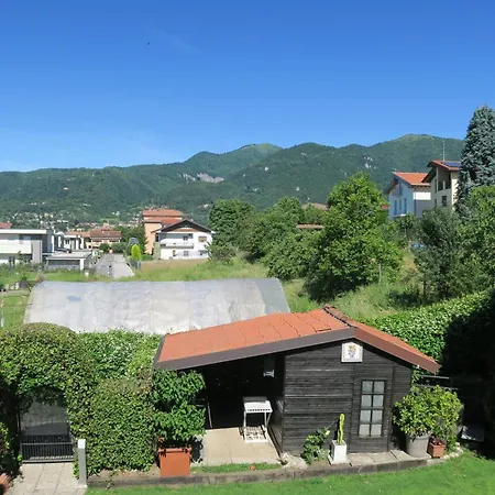 Onsuite With Wiew Near Como Apartment